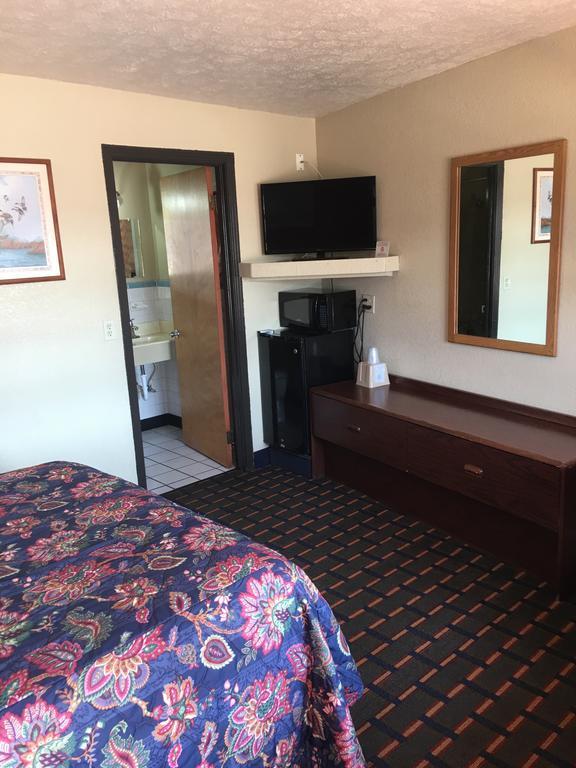 מריאנה Best Value Inn Motel Sandusky מראה חיצוני תמונה