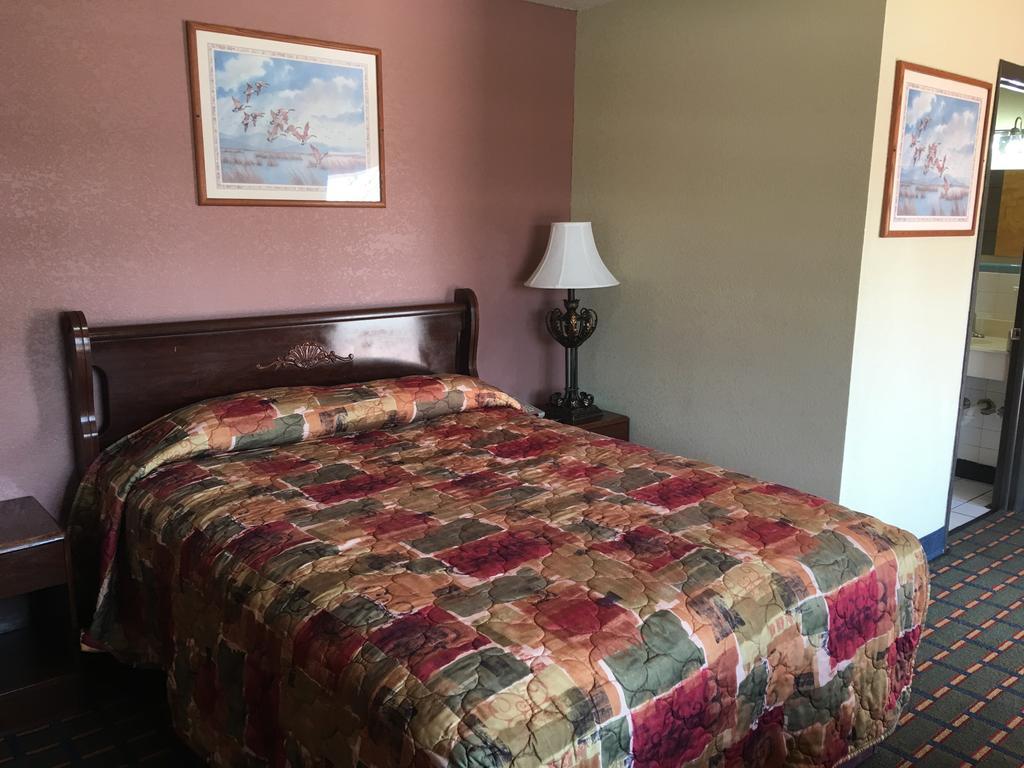 מריאנה Best Value Inn Motel Sandusky מראה חיצוני תמונה