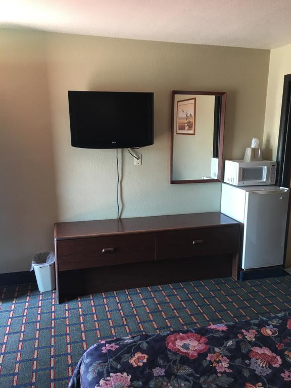מריאנה Best Value Inn Motel Sandusky מראה חיצוני תמונה