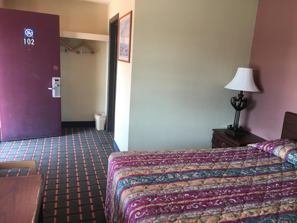 מריאנה Best Value Inn Motel Sandusky מראה חיצוני תמונה