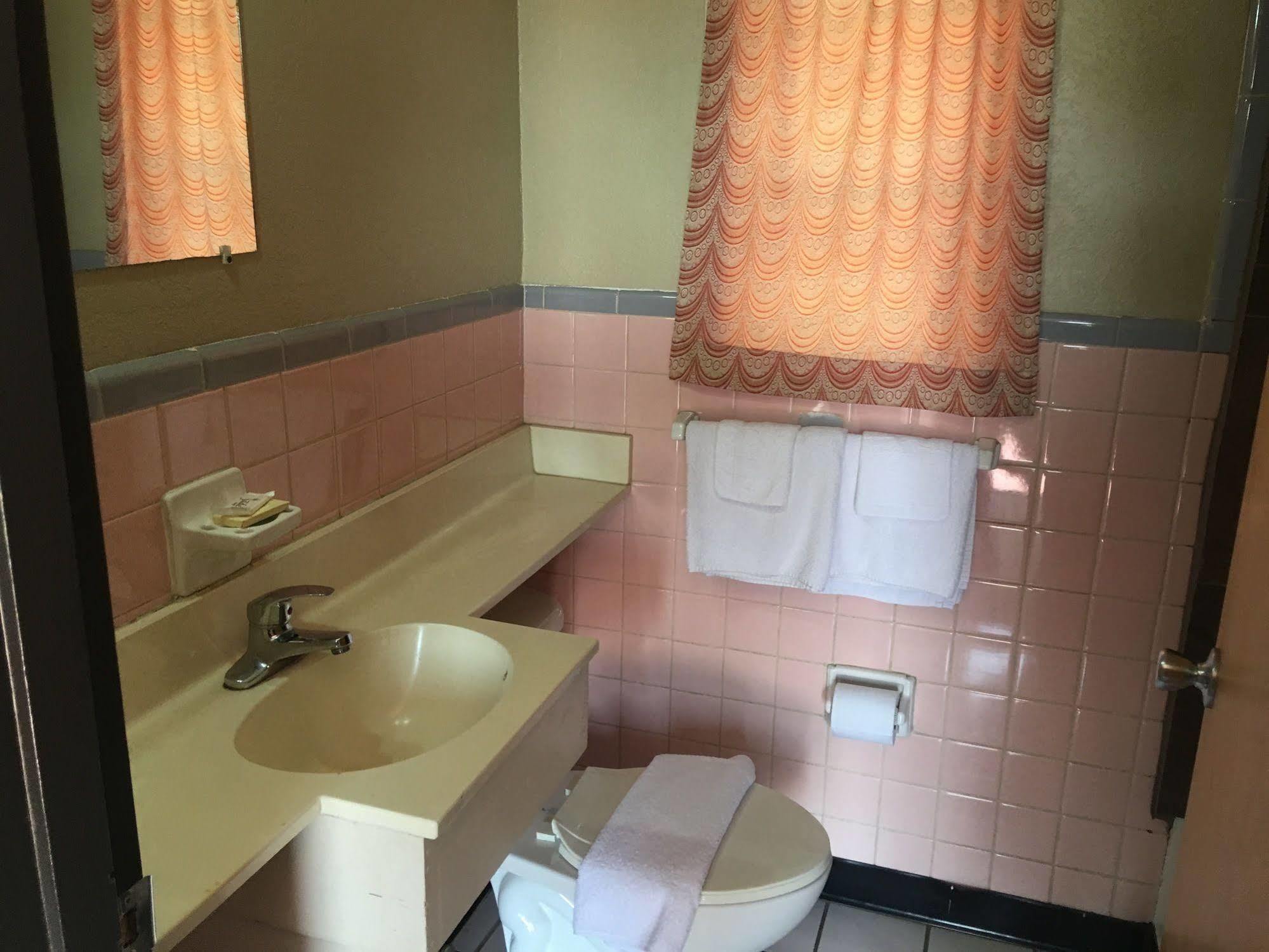 מריאנה Best Value Inn Motel Sandusky מראה חיצוני תמונה